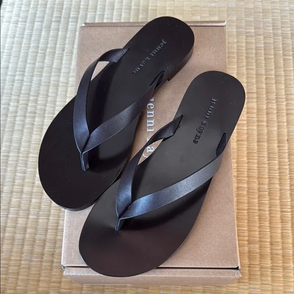 Jenni Kayne Gia Sandals - Chocolate - Picture 1 of 2